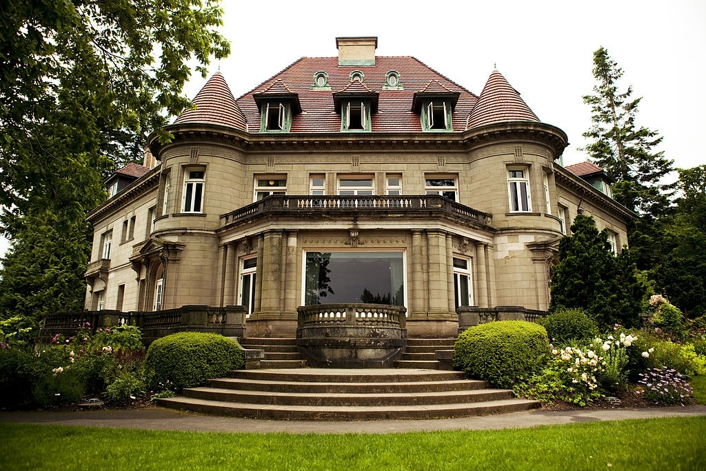 Famous renaissance style mansion of Portland. Amazing mansion has lots of things to do in Portland for you. 